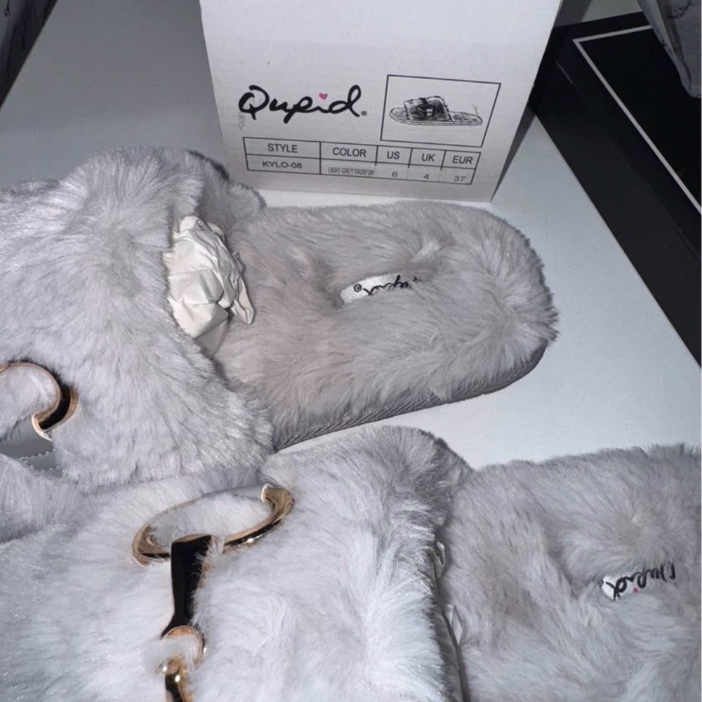 Qupid Light Gray Faux Fur Slippers